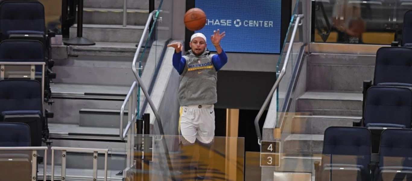 «Τρελό» τρίποντο από τον Σ.Κάρι - Το έβαλε από την κερκίδα (βίντεο)